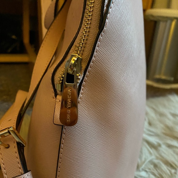 Blush pink MK backpack - Picture 5 of 14